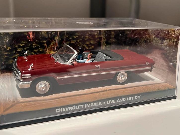 James Bond 007 Chevrolet Impala 1:43, Hobby en Vrije tijd, Modelauto's | 1:43, Zo goed als nieuw, Auto, Overige merken, Ophalen of Verzenden