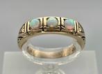 Gouden Vintage ring met edelsteen opaal. 2025/671., Ophalen of Verzenden, Goud, Ring, Met edelsteen