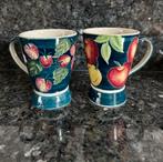 Vic’s handpainted 2 blauwe bekers aardbei appel, Verzenden, Zo goed als nieuw
