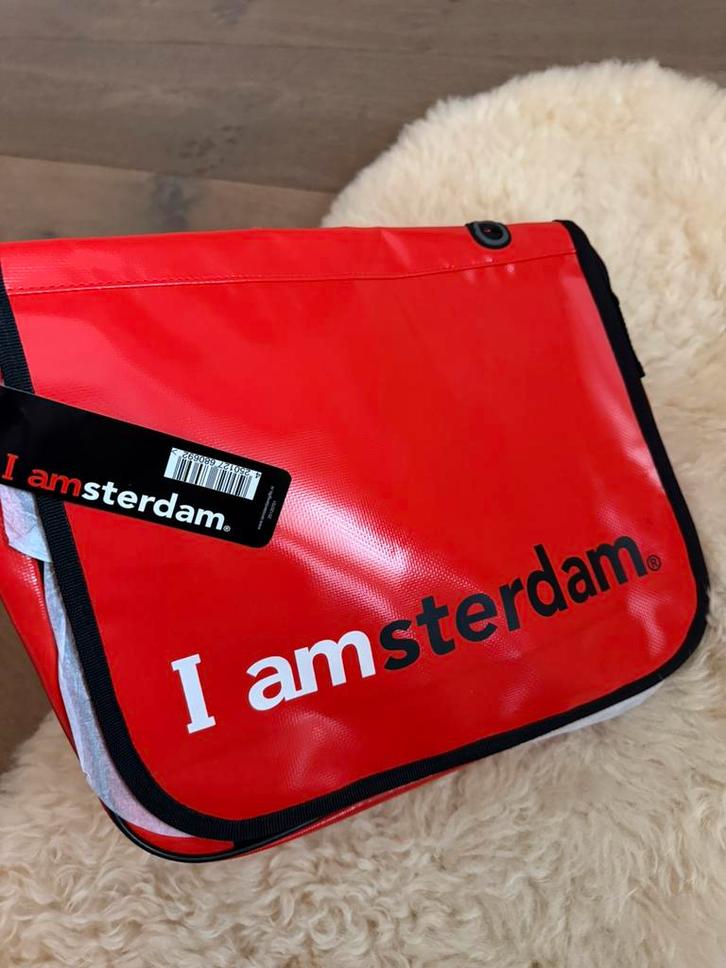 Iamsterdam postbode schoudertas rood, Sieraden, Tassen en Uiterlijk, Tassen | Schoudertassen, Nieuw, Rood, Ophalen of Verzenden