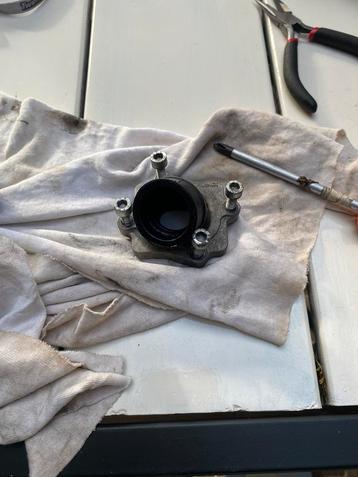 Polini draaibaar spruitstuk minarelli beschikbaar voor biedingen