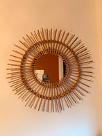 Zonnespiegel spiegel met rotan rand - Xenos - ø55 cm, Huis en Inrichting, Woonaccessoires | Spiegels, Ophalen, Rond, Zo goed als nieuw