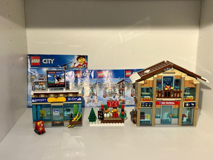 Lego City 60203 Ski Resort compleet+ sneeuwschuiver 60222, Kinderen en Baby's, Speelgoed | Duplo en Lego, Zo goed als nieuw, Lego