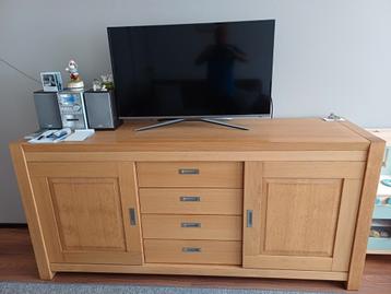 Dressoir en bijpassende salon tafel van Patiné Eikenhout beschikbaar voor biedingen