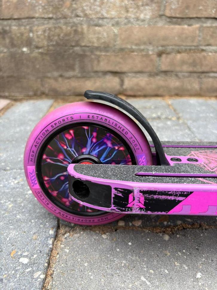 Madd MPG MGX P1 stuntstep, Fietsen en Brommers, Steps, Zo goed als nieuw, Overige typen, Ophalen of Verzenden