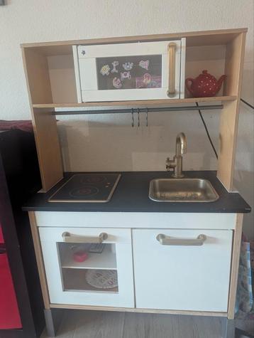 Leuke Kinderkeuken beschikbaar voor biedingen