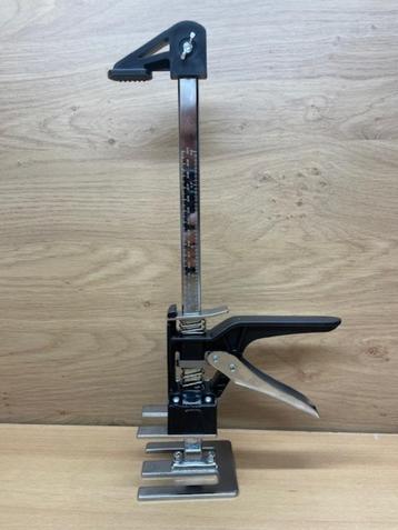 Handheffer 0-230mm met snelverstelling 60kg. beschikbaar voor biedingen