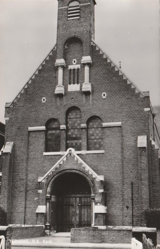 YERSEKE R.K. Kerk, Verzamelen, Ansichtkaarten | Nederland, Ongelopen, Zeeland, 1960 tot 1980, Verzenden