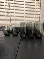 9x grote en 4 kleine glazen. Kleur antraciet., Ophalen of Verzenden, Gebruikt