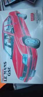 Bouwkit 1/24 Opel Kadett E sedan/ Pontiac le mans, Overige merken, Auto, Groter dan 1:32, Nieuw