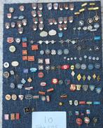 Speldjes buttons pins verzameling retro speldjes, Verzamelen, Speldjes, Pins en Buttons, Ophalen, Gebruikt