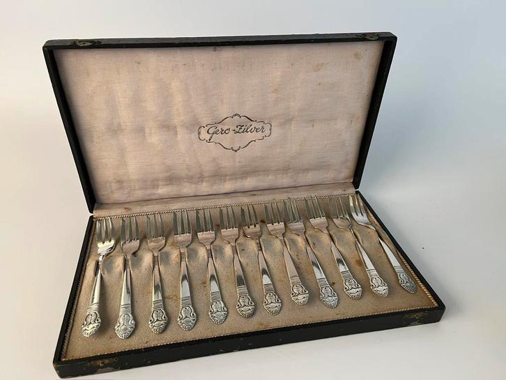 Set van 12 vintage gebaksvorkjes Gero in originele cassette, Antiek en Kunst, Antiek | Bestek, Ophalen of Verzenden