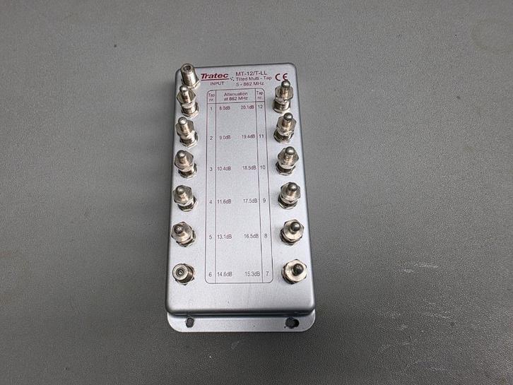 Tratec MT-12/T-LL multitap, Audio, Tv en Foto, Audiokabels en Televisiekabels, Gebruikt, Coaxiale kabel, Minder dan 2 meter, Ophalen of Verzenden