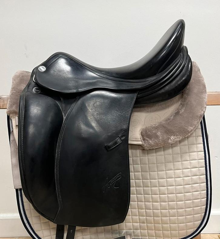 Mooi erreplus adelinde dressuurzadel, Dieren en Toebehoren, Paarden en Pony's | Zadels, Gebruikt, Dressuur, Ophalen