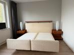 Koopje: Boxspring incl. 2 Kastjes en mooie Hocker. Moet weg!, Ophalen, Gebruikt, Beige, Tweepersoons