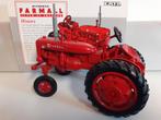 Tractor 1/16 Farmall AV McCormick 1:16 Special Edition 1993, Ophalen of Verzenden, Nieuw, Tractor of Landbouw