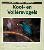 Kooi- en Volierevogels - R vd Wetering (boek), Boeken, Verzenden, Zo goed als nieuw, Vogels