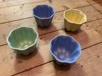 T E A B : 4 stuks Vintage / Jaren 60 puddingvormen., Ophalen