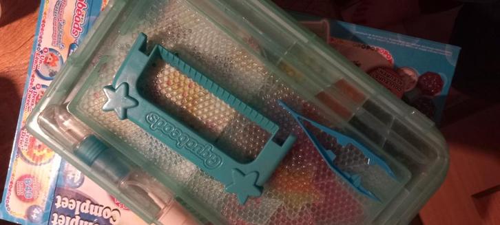 Aquabeads, Kinderen en Baby's, Speelgoed | Educatief en Creatief, Zo goed als nieuw, Knutselen, Ophalen of Verzenden