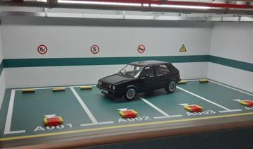 1:18 schaal Parking diorama - Incl. LED Verlichting en glas! beschikbaar voor biedingen