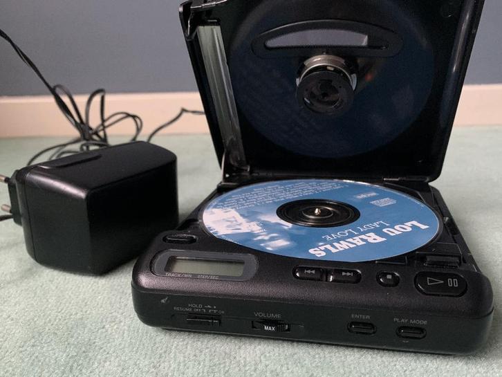 SONY D-11 Discman Mega Bass Compact CD speler player, Audio, Tv en Foto, Walkmans, Discmans en Minidiscspelers, Discman, Ophalen of Verzenden