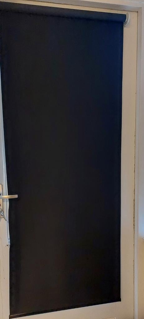 Zwart rolgordijn, Huis en Inrichting, Stoffering | Gordijnen en Lamellen, Ophalen, Gebruikt, 200 cm of meer, Zwart