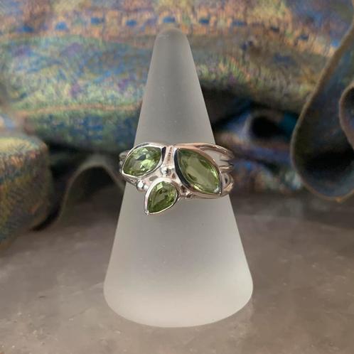 Peridoot olivijn geluk beschermt intuïtie vertrouwen magie, Sieraden, Tassen en Uiterlijk, Ringen, Nieuw, Dame of Heer, 17 tot 18