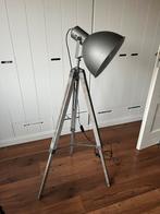 Industrieel vloerlamp - lamp kwantum, Huis en Inrichting, Lampen | Vloerlampen, Ophalen, Zo goed als nieuw, 150 tot 200 cm