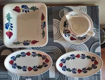 Boerenbont diverse servies delen Boch beschikbaar voor biedingen