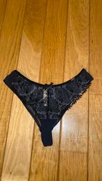 Luxe String, bloemenkant, NOIR, Hunkemöller met glittersteen, Hunkemöller, Verzenden, Zwart, String