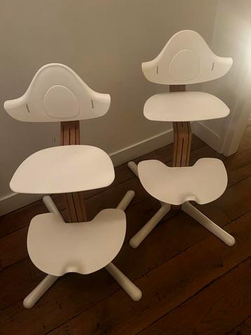 2x Nomi kinderstoel met babyhouder beschikbaar voor biedingen