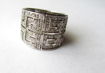 Prachtige 925 Sterling zilveren ring vol zirconia's, mt 18,5 beschikbaar voor biedingen