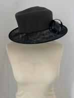 Prachtige hoed voor kerk bruin/zwart, Kleding | Dames, Hoeden en Petten, Ophalen of Verzenden, Zo goed als nieuw, One size fits all