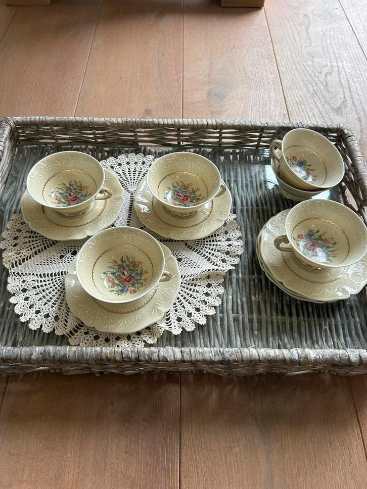 Zes porseleinen theekopjes uit Limoge, Antiek en Kunst, Antiek | Servies compleet, Ophalen of Verzenden