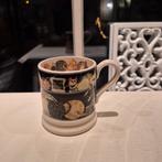 Emma Bridgewater mok 0.5 1/2pt Black Dresser nieuw, Nieuw, Ophalen of Verzenden, Overige stijlen, Kop(pen) en/of Schotel(s)