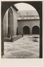 HORST R.K. Kerk Binnenhof, Verzamelen, Ansichtkaarten | Nederland, Verzenden, 1940 tot 1960, Ongelopen, Limburg