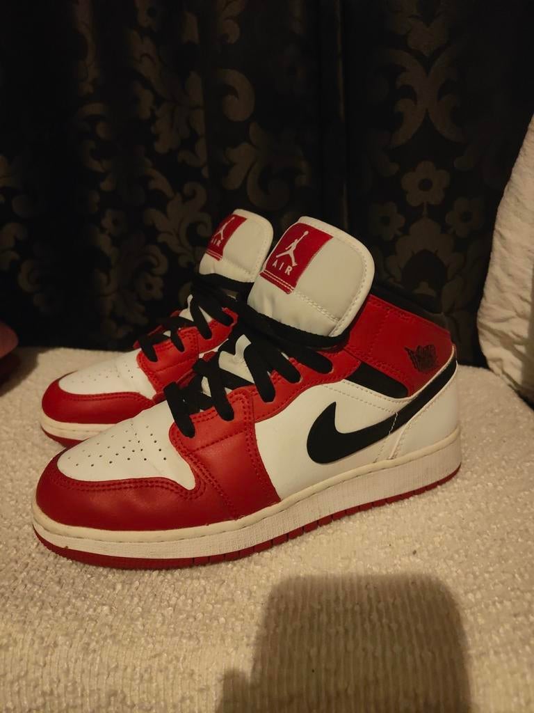 Nike Air Jordan 1 Mid Chicago - Maat 39, Ophalen of Verzenden, Gedragen, Wit