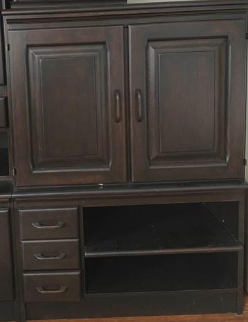 GRATIS vitrinekast / broodkast / boekenkast beschikbaar voor biedingen