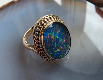 Prachtige vintage 14k ring met blauwe opaal beschikbaar voor biedingen