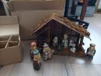 Houten kerststal met aardewerk beelden, Diversen, Kerst, Ophalen of Verzenden, Zo goed als nieuw