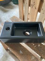 Rhea S mini fontein zwart | NIEUW!, Doe-het-zelf en Verbouw, Sanitair, Ophalen, Nieuw, Toilet