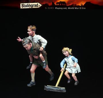 H-85,RESIN FIGUREN 1-35,PLAYING OUT beschikbaar voor biedingen