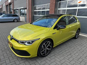 Volkswagen GOLF 8 1.5 TSI 150PK LED Pano Alcantara Navi ACC beschikbaar voor biedingen