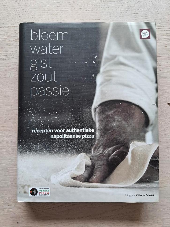 Bloem water gist zout passie, Boeken, Kookboeken, Zo goed als nieuw, Italië, Ophalen of Verzenden