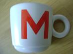 Hema mok letter M, Nieuw, Ophalen of Verzenden, Overige stijlen, Kop(pen) en/of Schotel(s)
