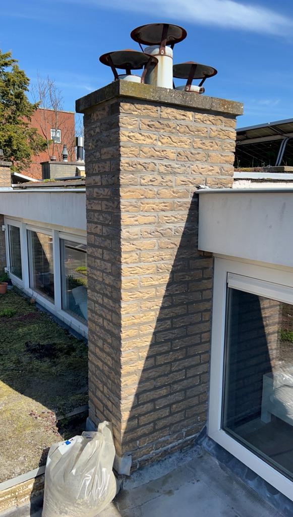 Specialist in schoorstenen loodleggen en voegwerk, reparatie, Doe-het-zelf en Verbouw, Dakpannen en Dakbedekking, Ophalen of Verzenden