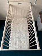 Ledikant + commode, Kinderen en Baby's, Kinderkamer | Complete kinderkamers, Ophalen of Verzenden, Gebruikt, Jongetje of Meisje