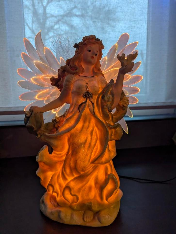 Nostalgische kerst engel van porselein met licht. IZGS, Diversen, Kerst, Zo goed als nieuw, Ophalen of Verzenden