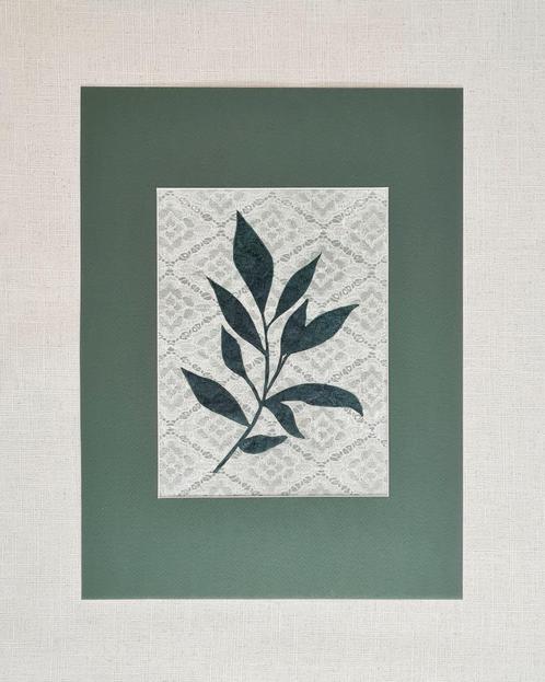 botanische print met linosnede en groen passe partout 30x40, Huis en Inrichting, Woonaccessoires | Schilderijen, Tekeningen en Foto's