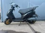 ‼️LET OP‼️ zeer nette goedrijdende zip 172cc lc geldig brom, Fietsen en Brommers, Scooters | Piaggio, Ophalen